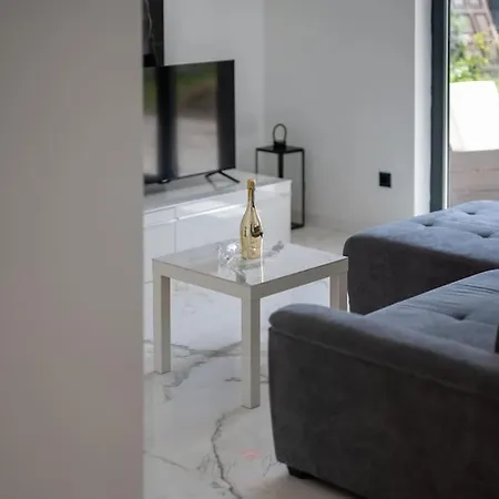 Strelitzia With Jacuzzi * 斯普利特