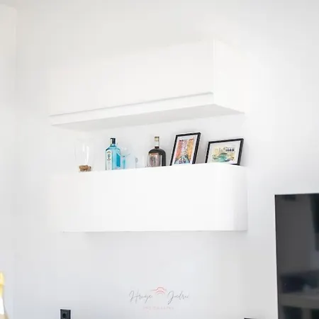 Strelitzia With Jacuzzi Split