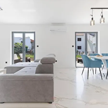 Strelitzia With Jacuzzi スプリト