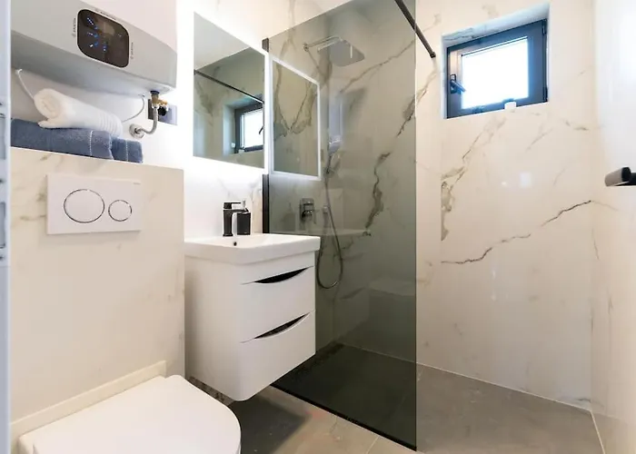 Apartment Strelitzia With Jacuzzi