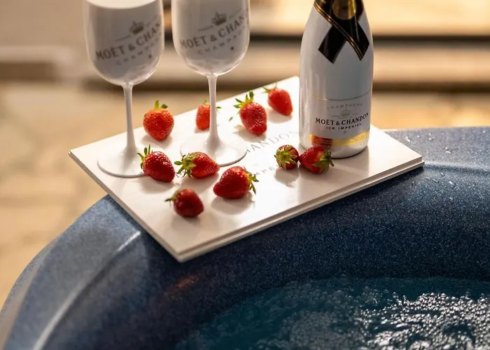 Apartment Strelitzia With Jacuzzi Split