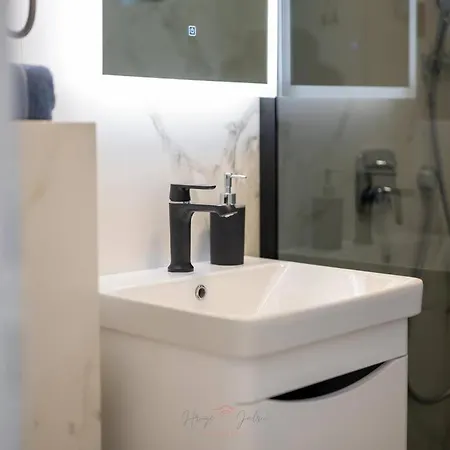 Appartement Strelitzia With Jacuzzi *