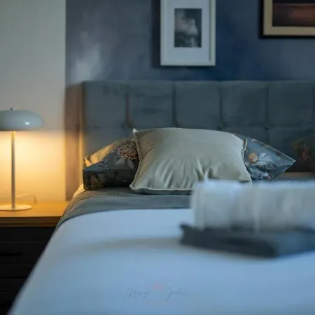 Strelitzia With Jacuzzi Appartement Split