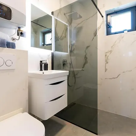 Appartement Strelitzia With Jacuzzi